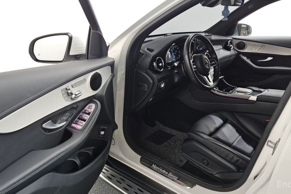 2022 Mercedes-Benz GLC с пробегом 56 991 км