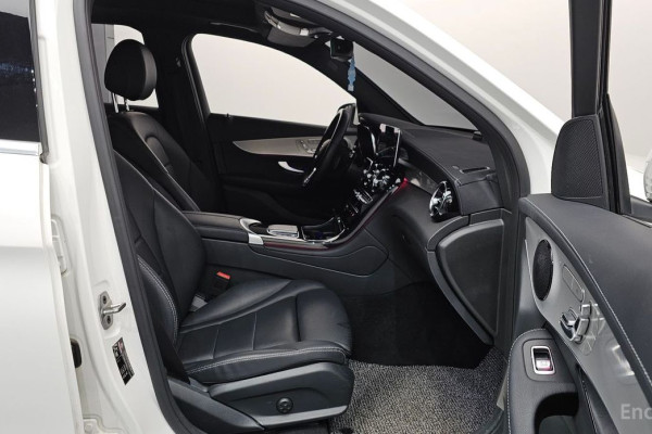 2022 Mercedes-Benz GLC с пробегом 56 991 км