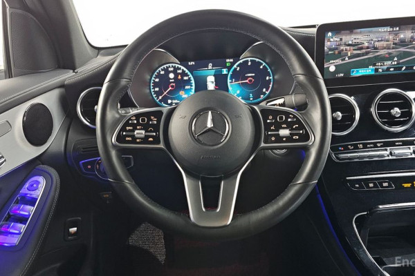 2022 Mercedes-Benz GLC с пробегом 56 991 км