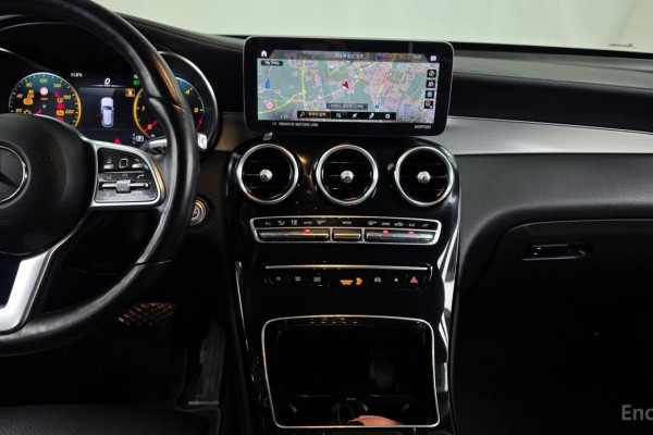 2022 Mercedes-Benz GLC с пробегом 143 017 км