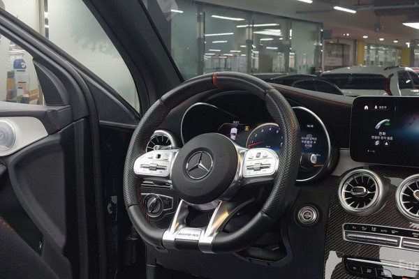 2021 Mercedes-Benz GLC с пробегом 43 666 км