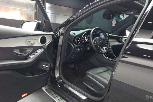 2021 Mercedes-Benz GLC с пробегом 51 448 км