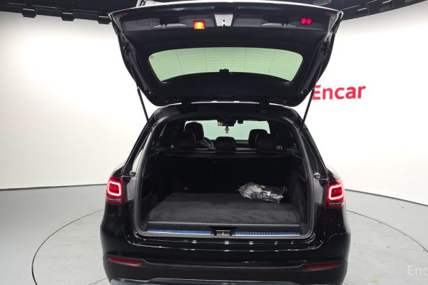 2021 Mercedes-Benz GLC с пробегом 51 448 км