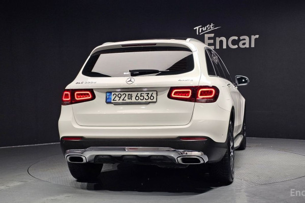 2022 Mercedes-Benz GLC с пробегом 57 051 км