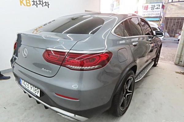 2021 Mercedes-Benz GLC с пробегом 68 041 км