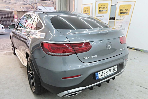 2021 Mercedes-Benz GLC с пробегом 68 041 км