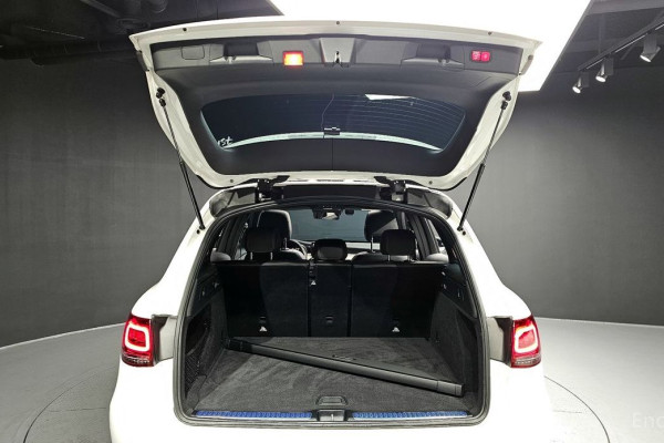 2022 Mercedes-Benz GLC с пробегом 57 051 км