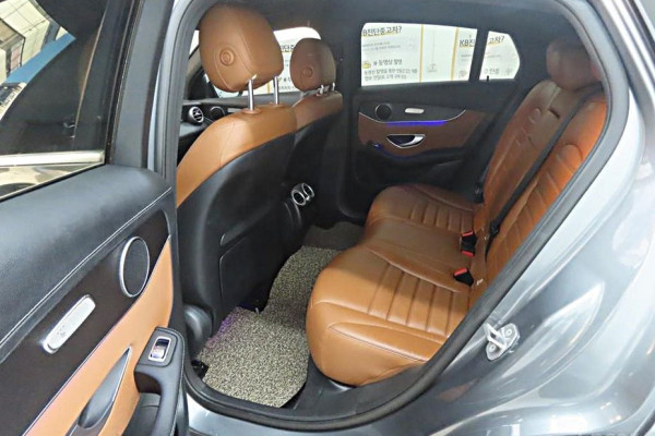 2021 Mercedes-Benz GLC с пробегом 68 041 км