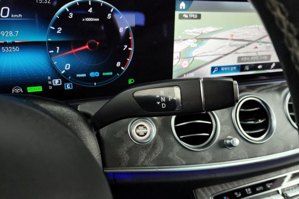 2022 Mercedes-Benz E-Класс с пробегом 53 250 км