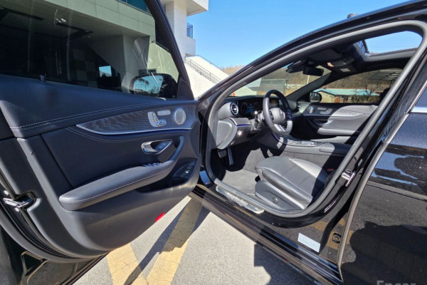 2022 Mercedes-Benz E-Класс с пробегом 69 325 км