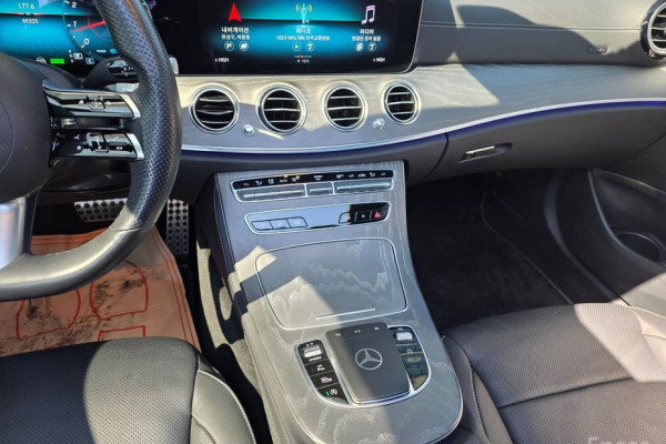 2022 Mercedes-Benz E-Класс с пробегом 69 325 км