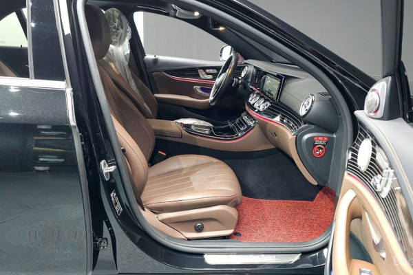 2022 Mercedes-Benz E-Класс с пробегом 50 498 км