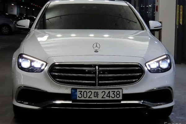 2022 Mercedes-Benz E-Класс с пробегом 61 077 км