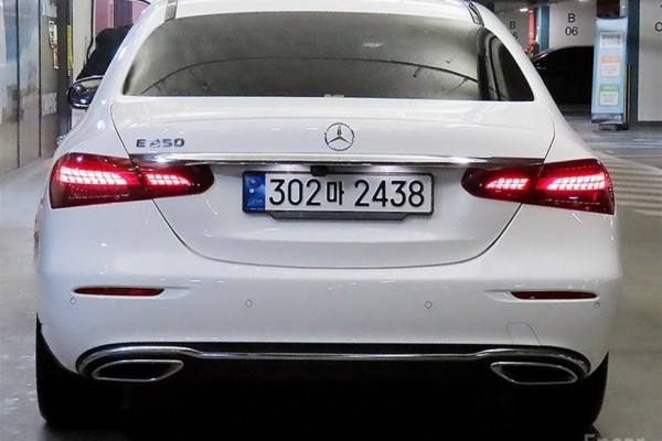 2022 Mercedes-Benz E-Класс с пробегом 61 077 км