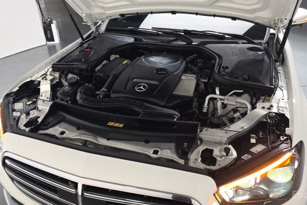 2022 Mercedes-Benz E-Класс с пробегом 47 020 км