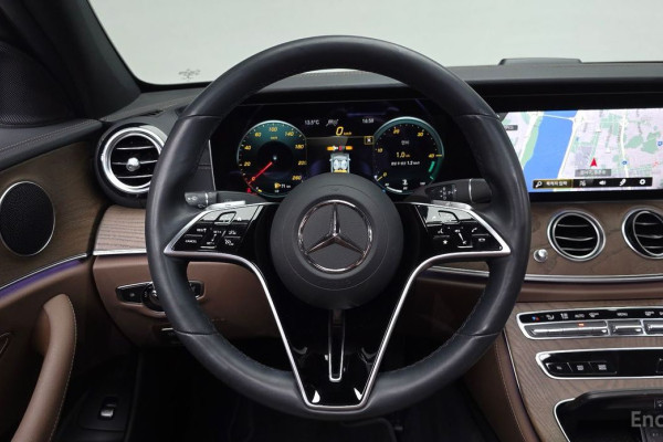 2022 Mercedes-Benz E-Класс с пробегом 47 020 км