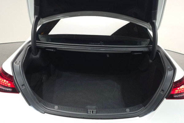 2022 Mercedes-Benz E-Класс с пробегом 47 020 км