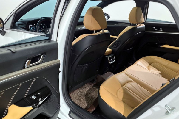 2022 Kia K5 с пробегом 45 964 км