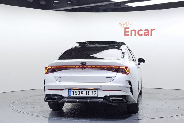 2021 Kia K5 с пробегом 66 898 км