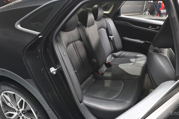 2022 Kia K5 с пробегом 106 802 км