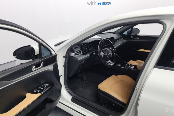 2022 Kia K5 с пробегом 104 544 км