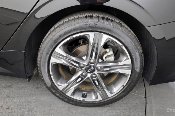 2021 Kia K5 с пробегом 49 872 км