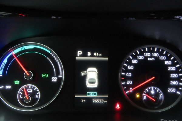 2022 Kia K5 с пробегом 76 532 км