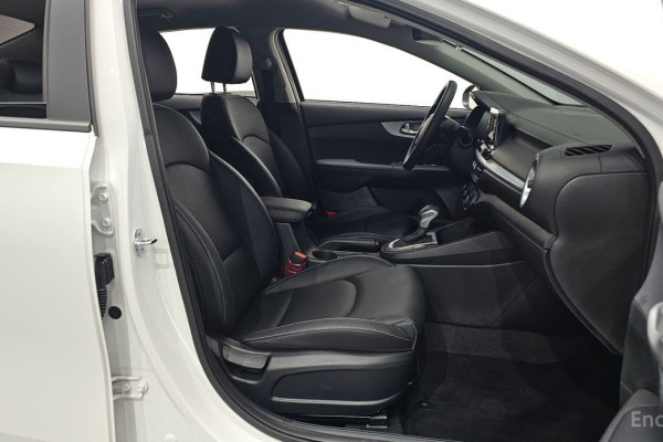 2022 Kia K3 с пробегом 35 433 км