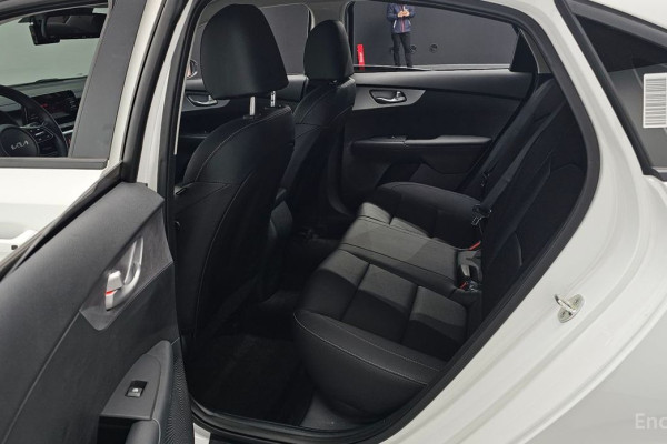 2022 Kia K3 с пробегом 35 433 км