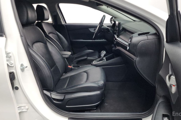 2022 Kia K3 с пробегом 106 259 км