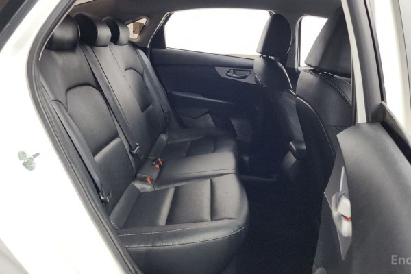 2022 Kia K3 с пробегом 106 259 км