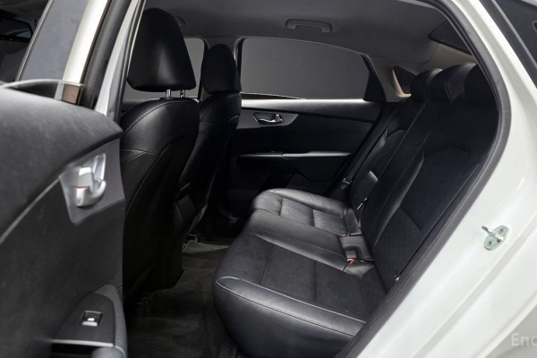 2021 Kia K3 с пробегом 104 730 км