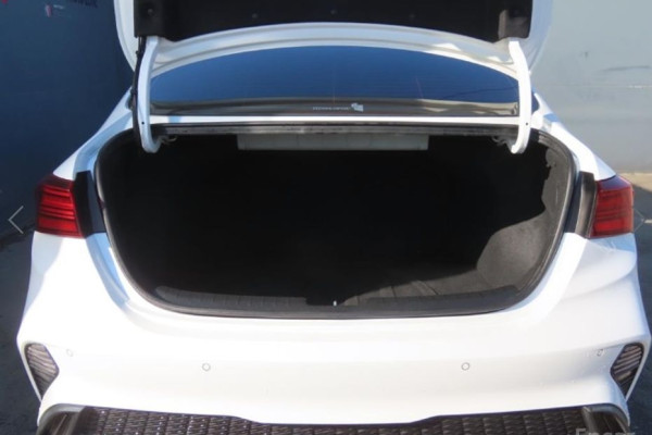 2021 Kia K3 с пробегом 50 551 км