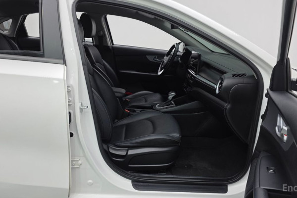 2021 Kia K3 с пробегом 125 592 км