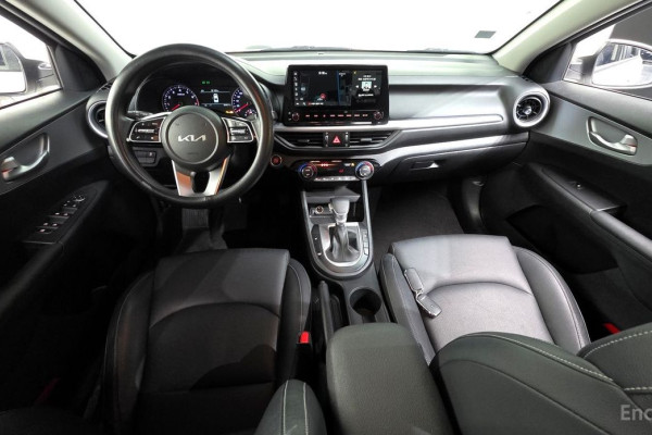 2022 Kia K3 с пробегом 82 651 км