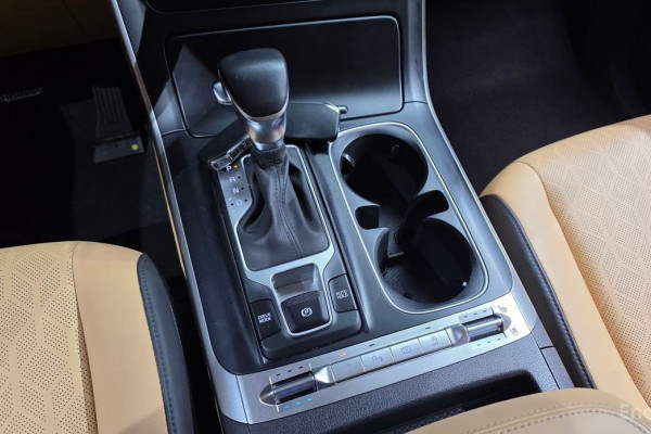 2022 Kia Carnival с пробегом 50 432 км