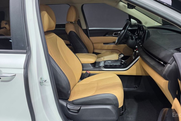 2022 Kia Carnival с пробегом 50 432 км