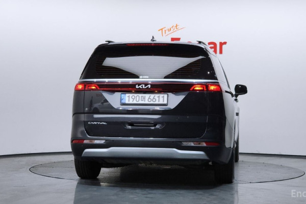 2022 Kia Carnival с пробегом 52 432 км