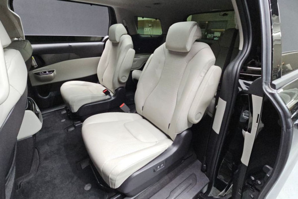 2022 Kia Carnival с пробегом 52 698 км