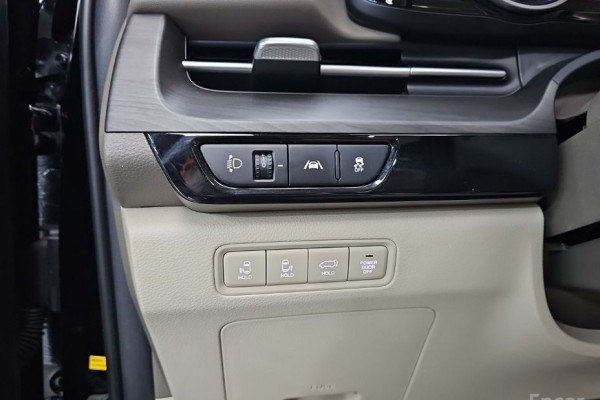 2021 Kia Carnival с пробегом 56 963 км