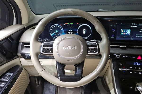 2022 Kia Carnival с пробегом 57 480 км