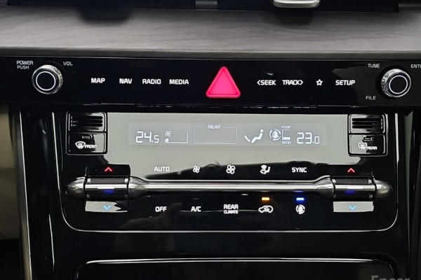 2021 Kia Carnival с пробегом 56 963 км