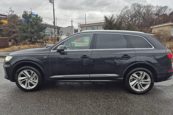 2021 Audi Q7 с пробегом 78 600 км