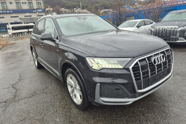2021 Audi Q7 с пробегом 78 600 км