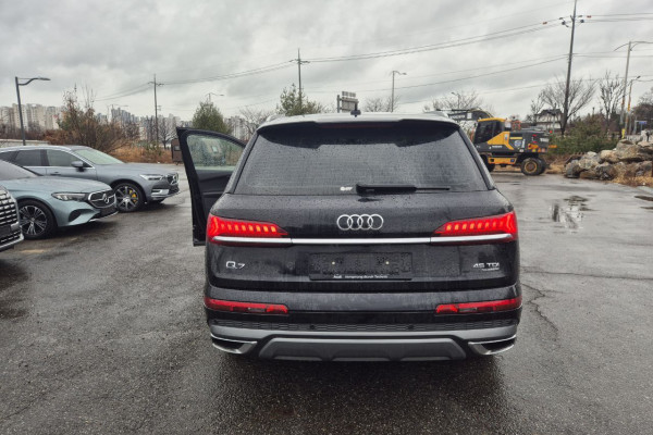 2021 Audi Q7 с пробегом 78 600 км