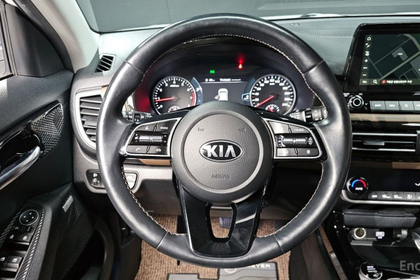 2021 Kia Seltos с пробегом 48 621 км