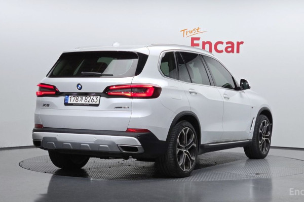 2022 BMW X5 с пробегом 52 024 км