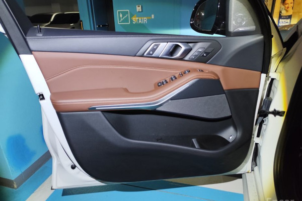 2021 BMW X5 с пробегом 83 000 км