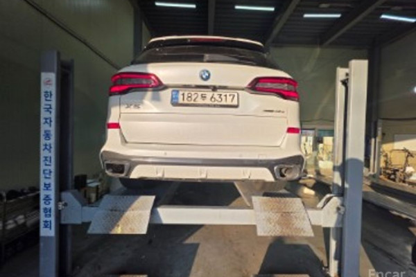 2022 BMW X5 с пробегом 100 076 км