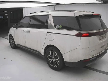 2022 Kia Carnival с пробегом 131 836 км